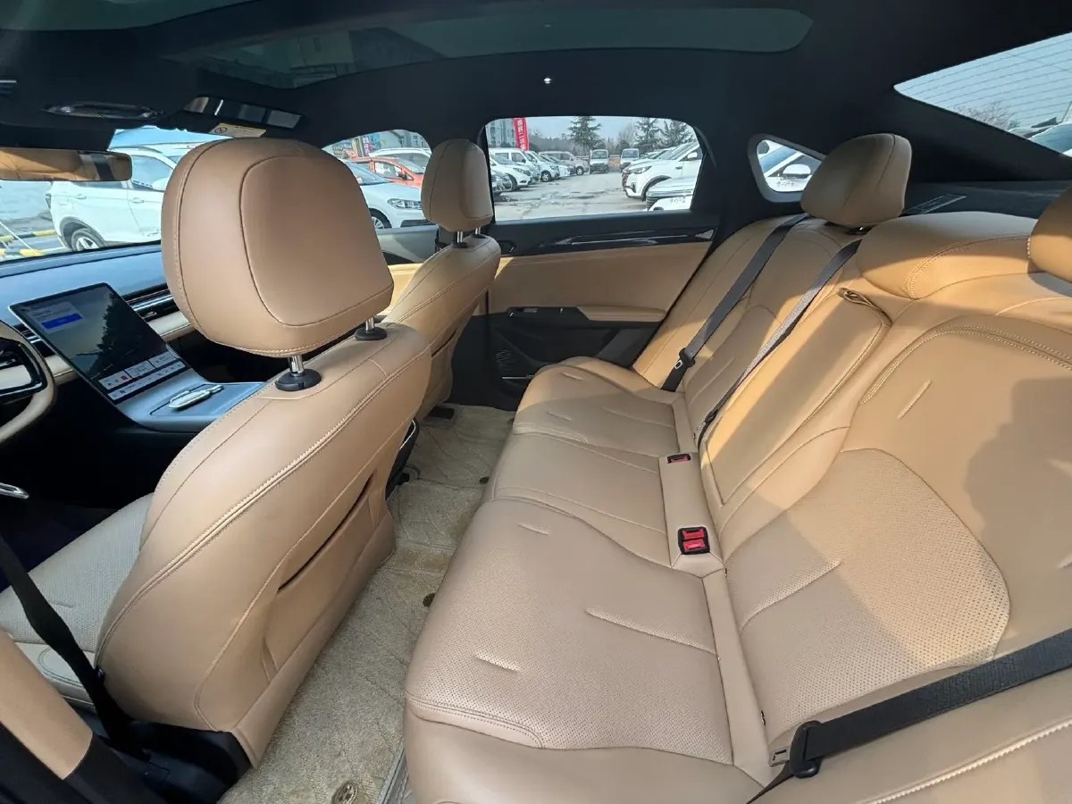 2023 Geely Galaxy L6 1.5T 163HP L4 3DHT PHEV,autocango,china used car exporter,china ev exporter,chinese used car exporter,chinese used ev exporter