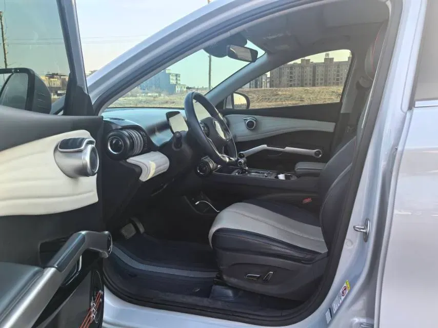 2022 DongFeng Forthing M7 2.0T 224HP L4 8AT,autocango,china used car exporter,china ev exporter,chinese used car exporter,chinese used ev exporter