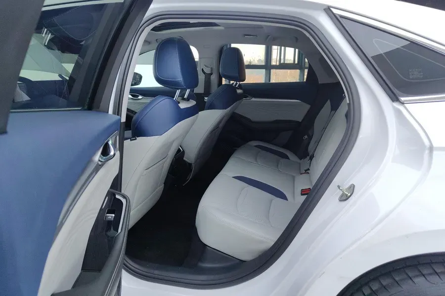 2021 Geely Preface 2.0T 190HP L4 7DCT,autocango,china used car exporter,china ev exporter,chinese used car exporter,chinese used ev exporter