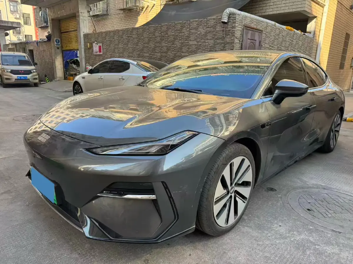 2024 Geely Galaxy E8 BEV 76KWH