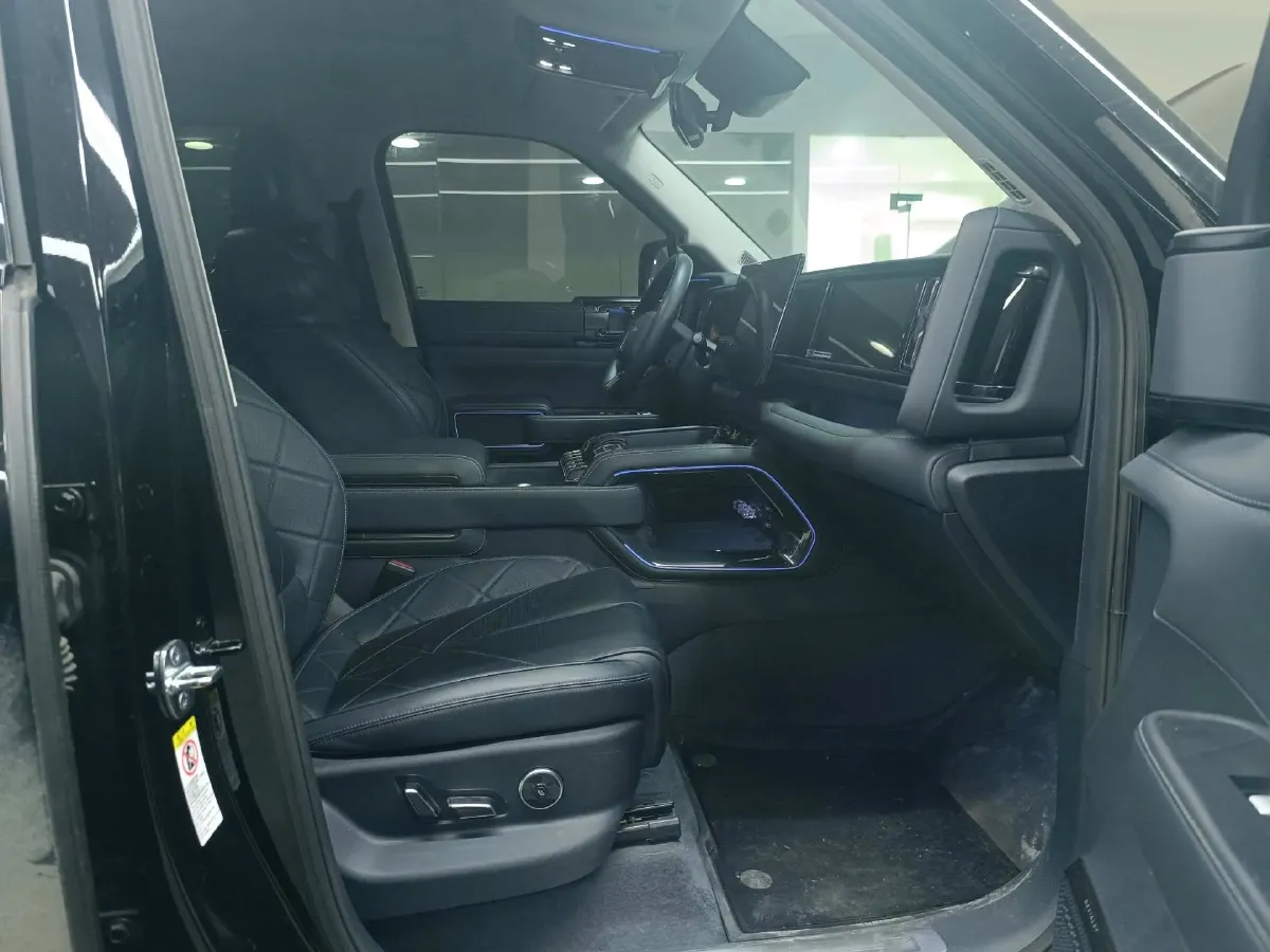 2023 FangChengBao Bao 5 1.5T 194HP L4 E-CVT PHEV 31.8KWH,autocango,china used car exporter,china ev exporter,chinese used car exporter,chinese used ev exporter