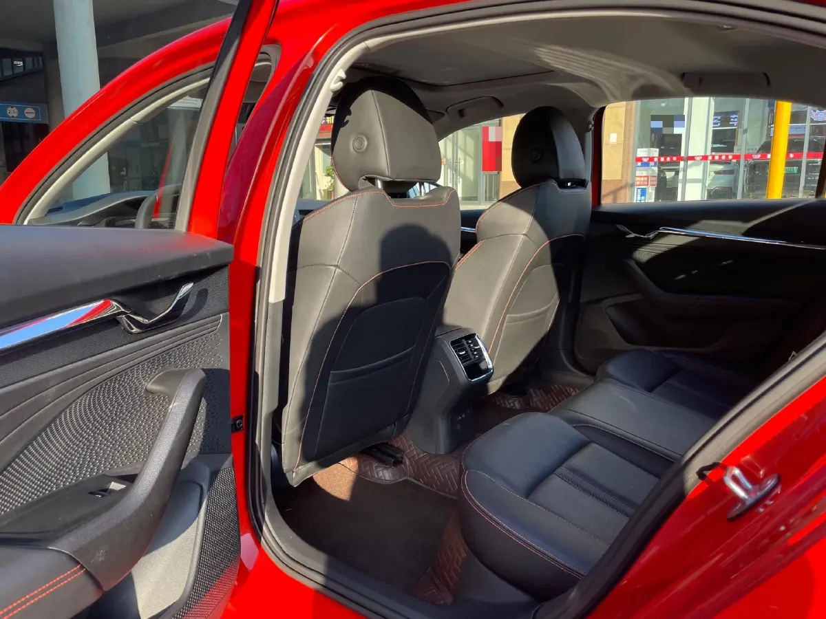 2021 Skoda Octavia 1.4T 150HP L4 7DCT,autocango,china used car exporter,china ev exporter,chinese used car exporter,chinese used ev exporter