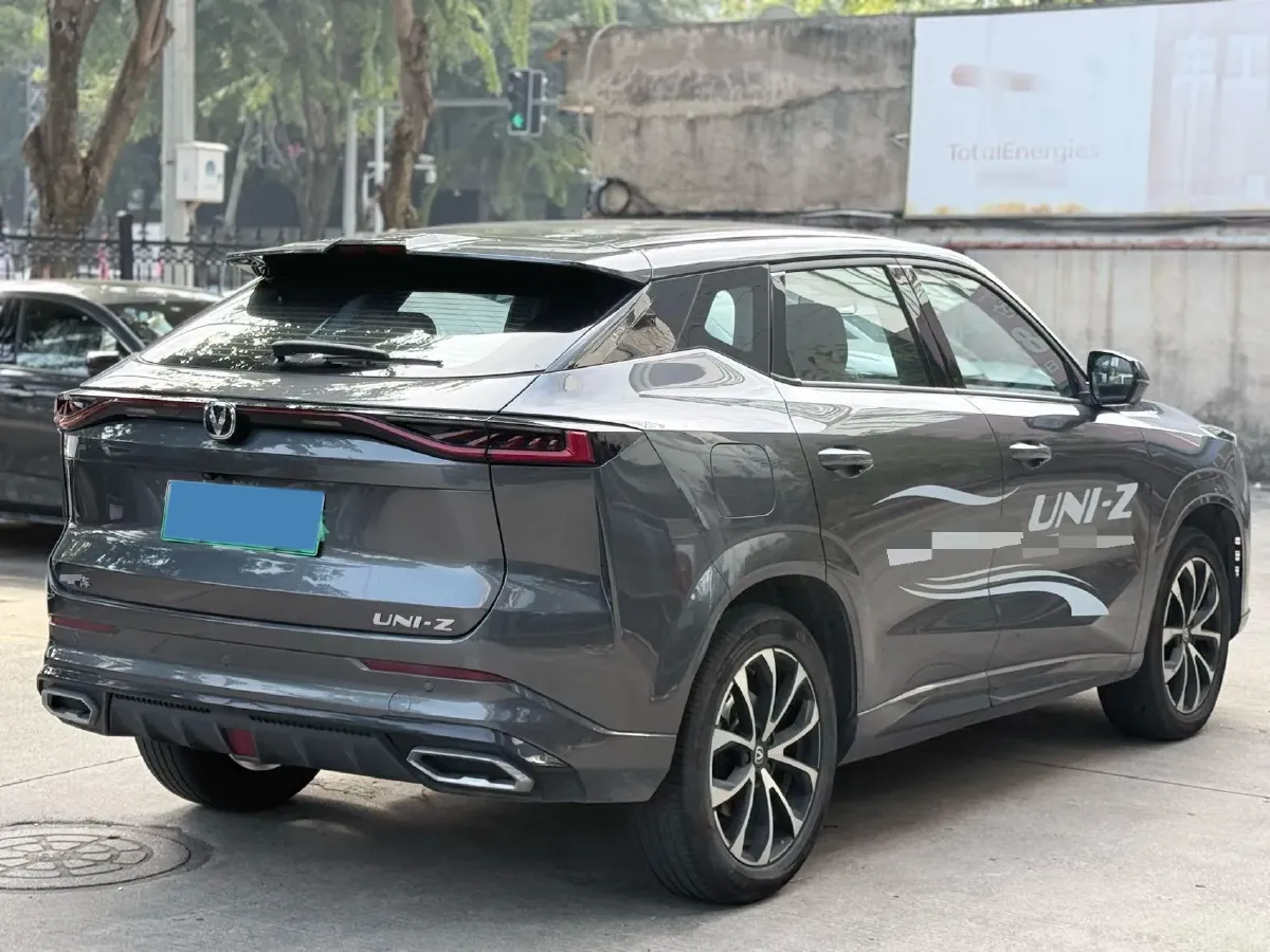 2024 ChangAn UNI-Z 1.5L 98HP L4 E-CVT PHEV 18.4KWH,autocango,china used car exporter,china ev exporter,chinese used car exporter,chinese used ev exporter