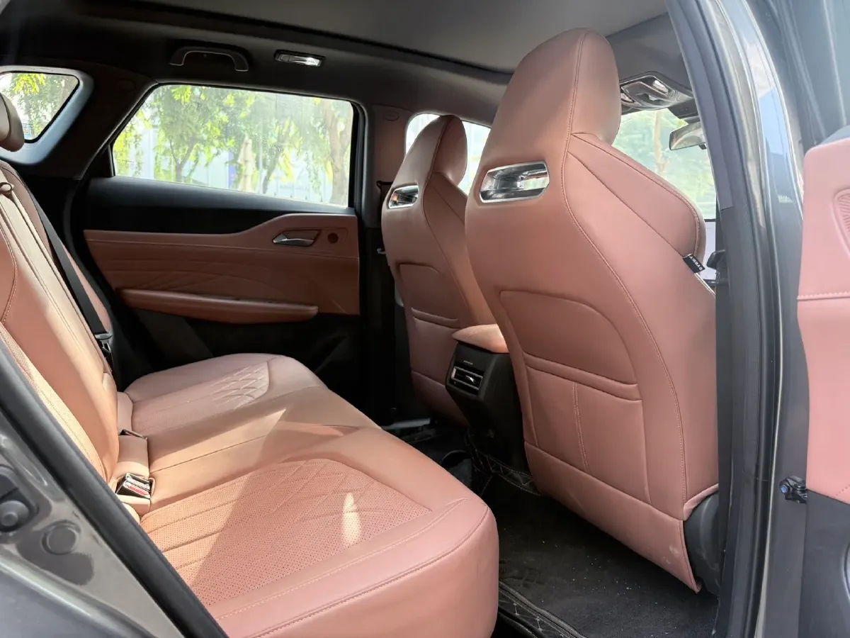 2024 ChangAn UNI-Z 1.5L 98HP L4 E-CVT PHEV 18.4KWH,autocango,china used car exporter,china ev exporter,chinese used car exporter,chinese used ev exporter