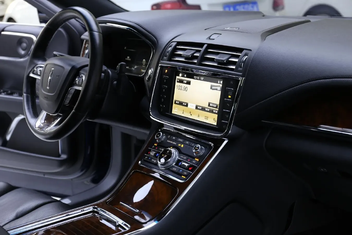 2019 Mercedes-Benz C Class 1.5T 184HP L4 9AT,autocango,china used car exporter,china ev exporter,chinese used car exporter,chinese used ev exporter