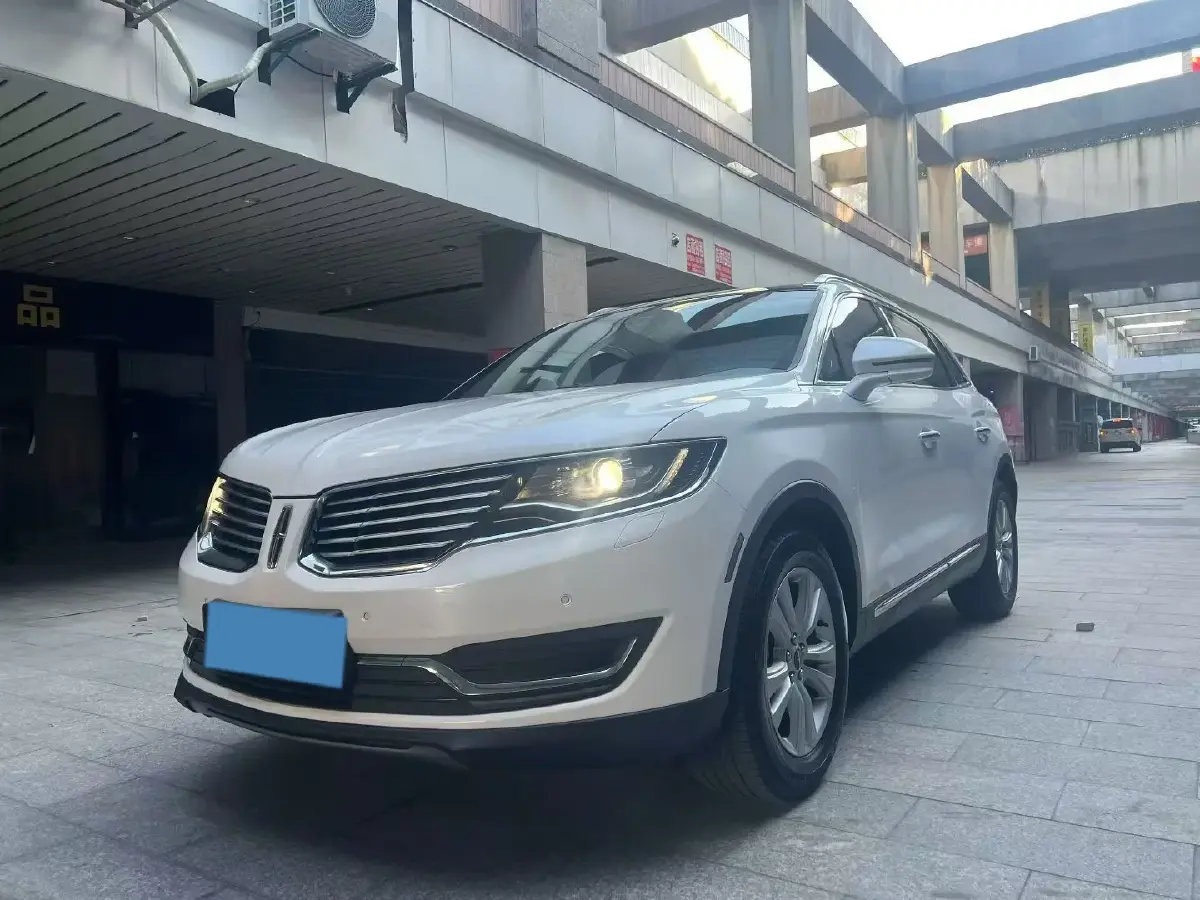 2018 Lincoln MKX 2.0T 253HP L4 6AT