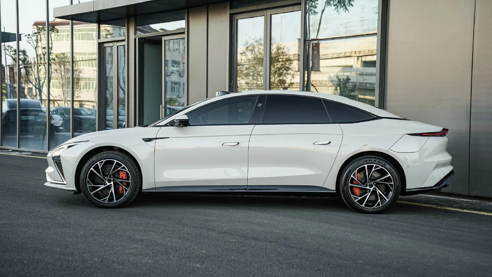 2022 IM L7 BEV 90KWH,autocango,china used car exporter,china ev exporter,chinese used car exporter,chinese used ev exporter