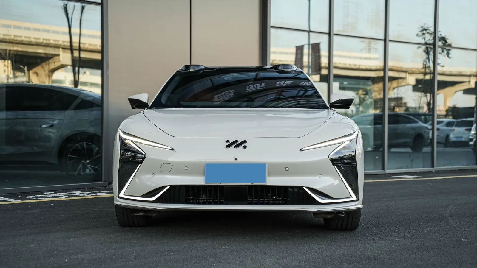 2022 IM L7 BEV 90KWH,autocango,china used car exporter,china ev exporter,chinese used car exporter,chinese used ev exporter