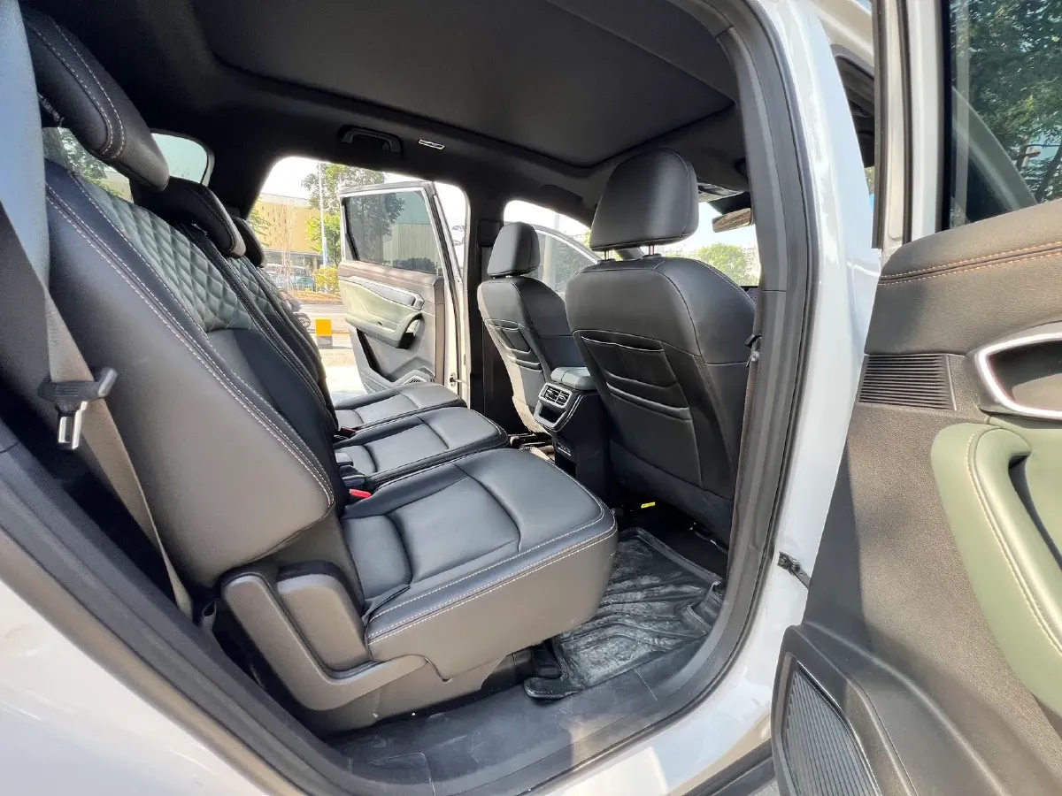 2023 Geely Okavango L 2.0T 218HP L4 7DCT,autocango,china used car exporter,china ev exporter,chinese used car exporter,chinese used ev exporter