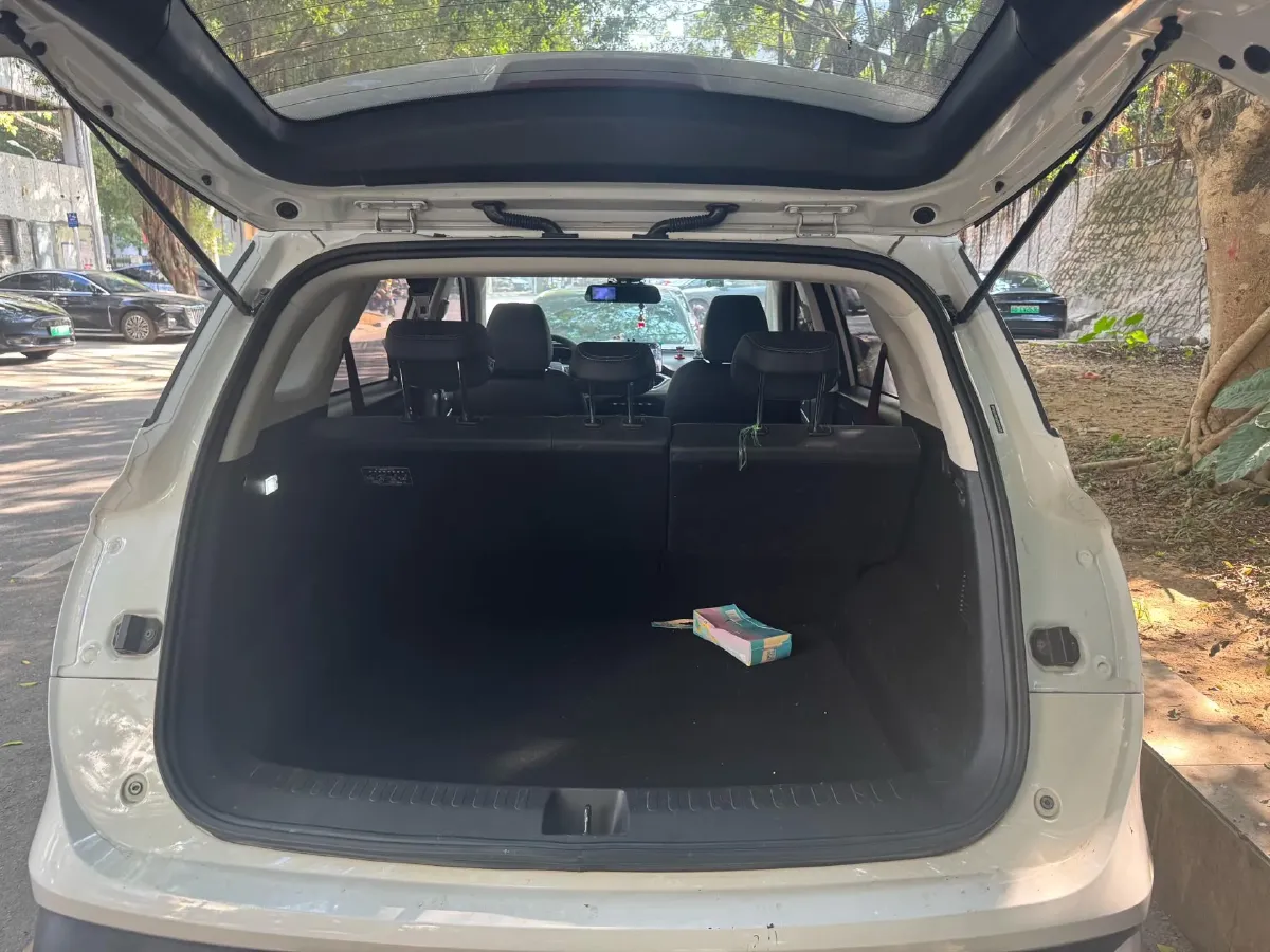 2019 BaoJun 530 1.5T 151HP L4 CVT,autocango,china used car exporter,china ev exporter,chinese used car exporter,chinese used ev exporter