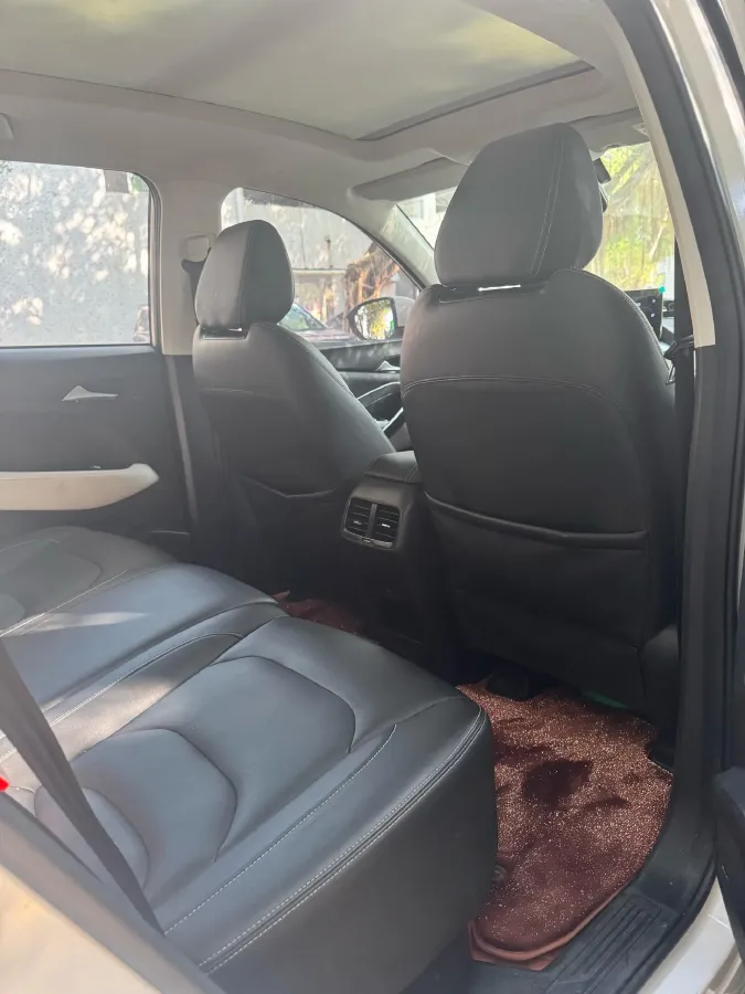 2019 BaoJun 530 1.5T 151HP L4 CVT,autocango,china used car exporter,china ev exporter,chinese used car exporter,chinese used ev exporter