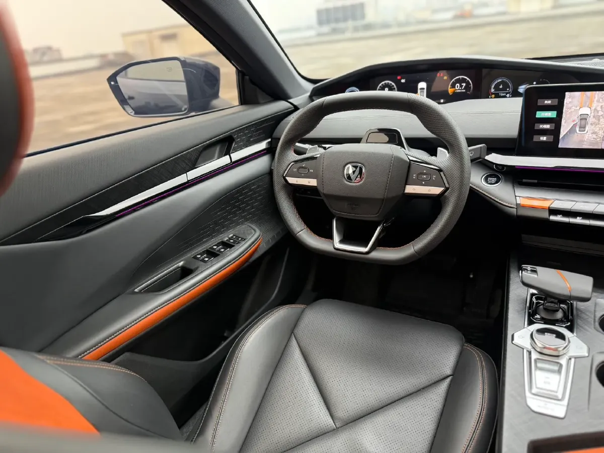 2022 ChangAn UNI-V 1.5T 188HP L4 7DCT,autocango,china used car exporter,china ev exporter,chinese used car exporter,chinese used ev exporter