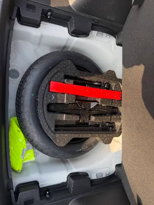 2021 Geely Coolray 1.4T 141HP L4 6DCT,autocango,china used car exporter,china ev exporter,chinese used car exporter,chinese used ev exporter