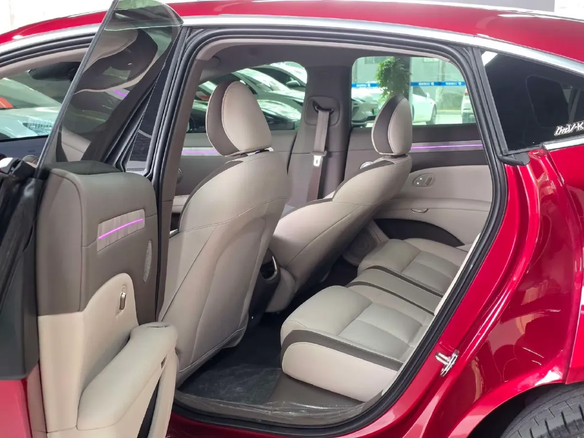 2025 IM L6 BEV,autocango,china used car exporter,china ev exporter,chinese used car exporter,chinese used ev exporter