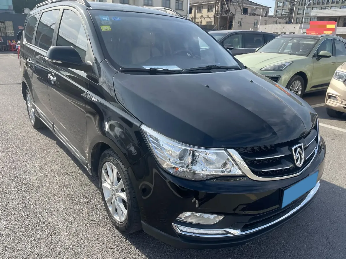 2016 BaoJun 730 1.5L 112HP L4 5MT,autocango,china used car exporter,china ev exporter,chinese used car exporter,chinese used ev exporter