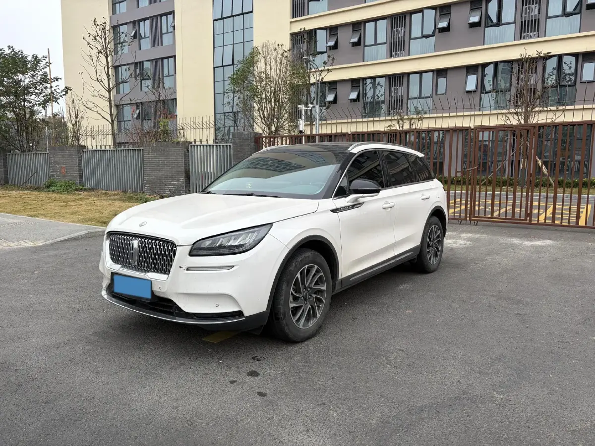 2022 Lincoln Corsair 2.0T 245HP L4 8AT