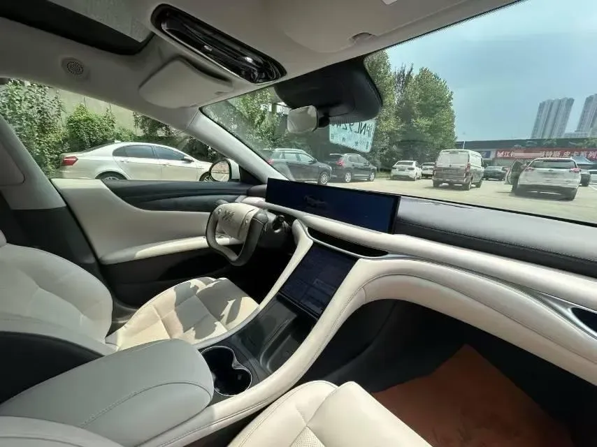 2024 IM L6 BEV 75KWH,autocango,china used car exporter,china ev exporter,chinese used car exporter,chinese used ev exporter