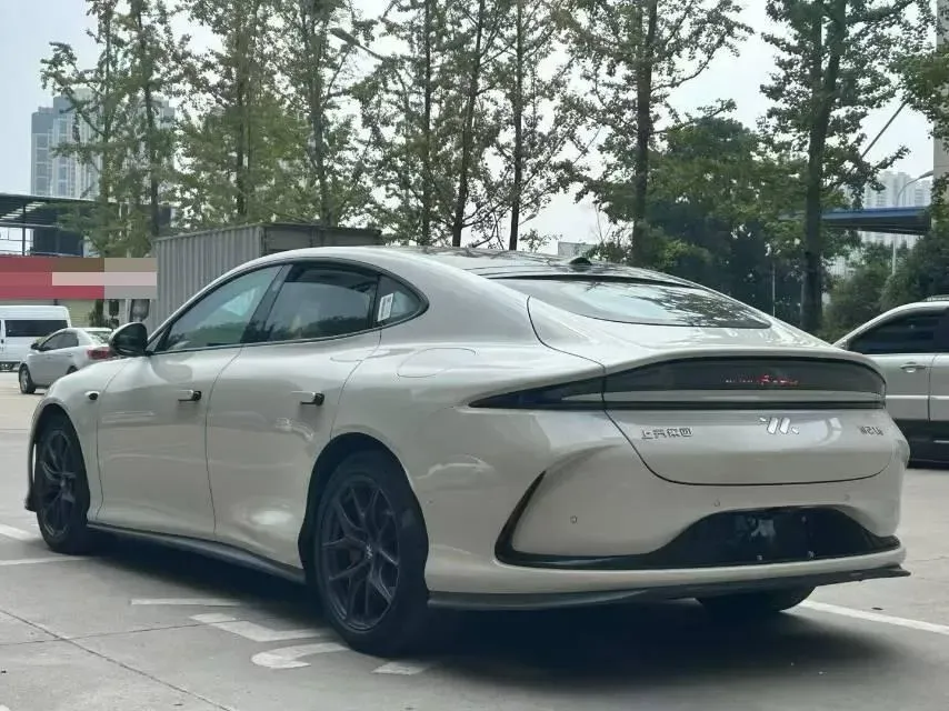 2024 IM L6 BEV 75KWH,autocango,china used car exporter,china ev exporter,chinese used car exporter,chinese used ev exporter