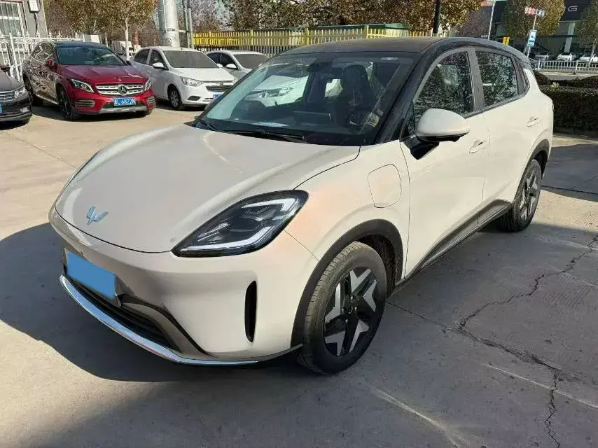 2025 ARCFOX αT6 BEV