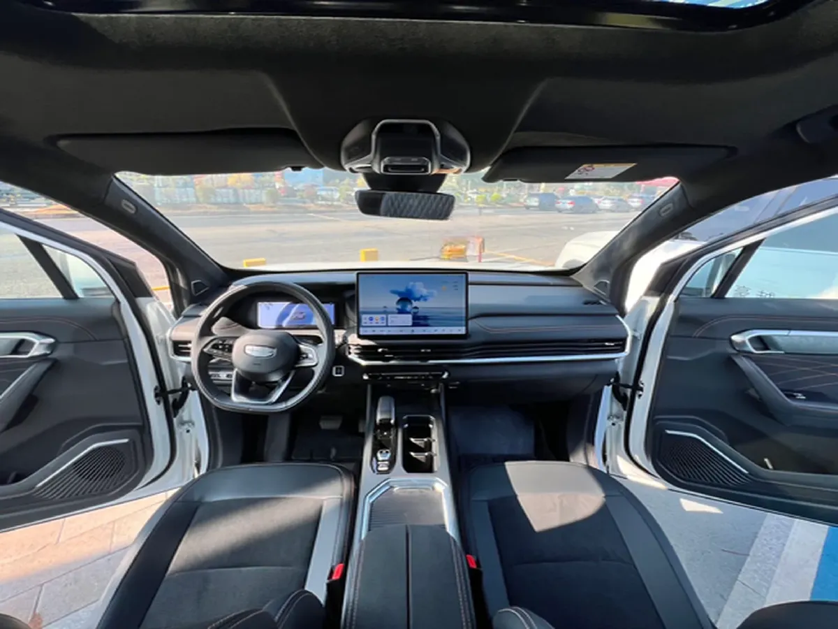 2025 Geely Okavango L 2.0T 218HP L4 7DCT,autocango,china used car exporter,china ev exporter,chinese used car exporter,chinese used ev exporter