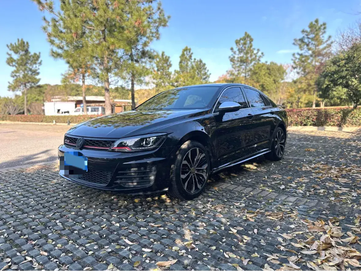 2017 Volkswagen Lamando 2.0T 220HP L4 7DCT 2017 Volkswagen Lamando 2.0T 220HP L4 7DCT