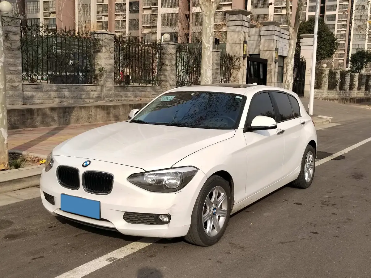 2013 BMW 1 Series 1.6T 136HP L4 8AT