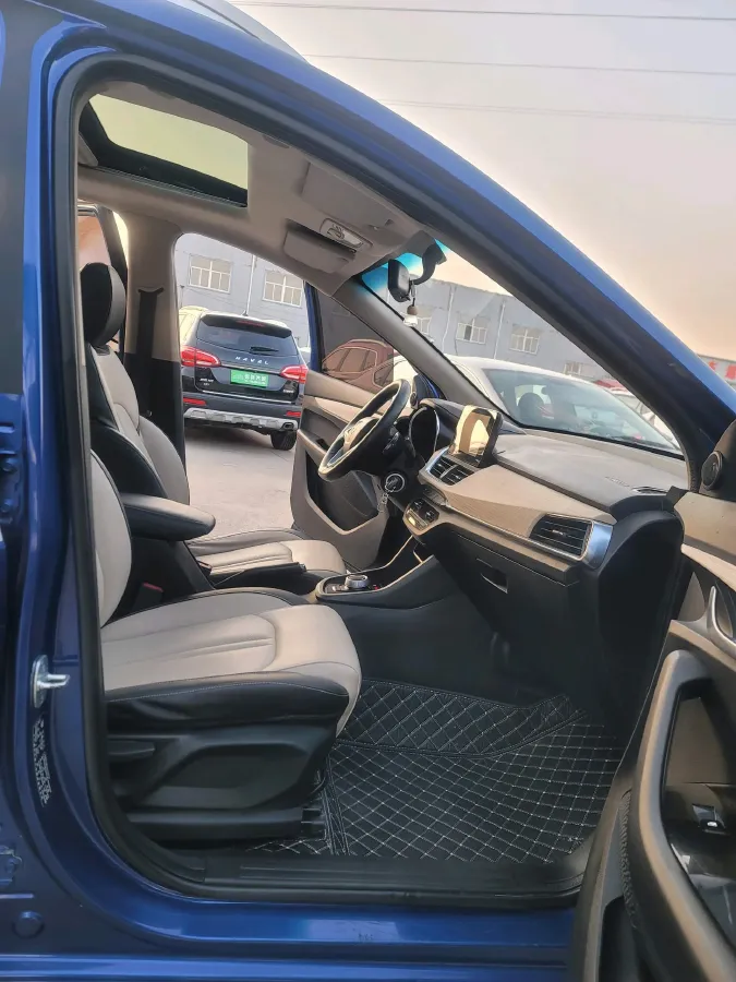 2018 BaoJun 530 1.5T 150HP L4 6MT,autocango,china used car exporter,china ev exporter,chinese used car exporter,chinese used ev exporter