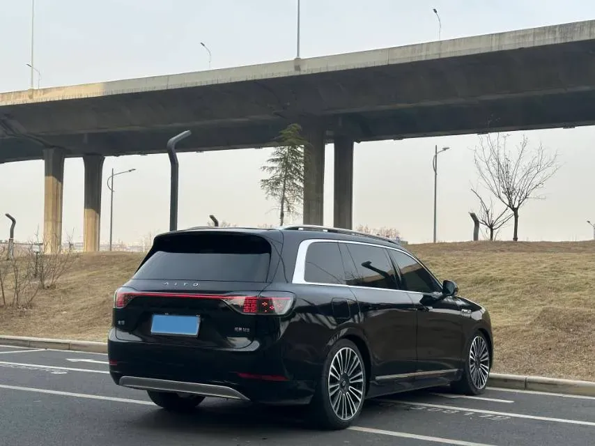 2024 AITO AITO M9 1.5T 152HP L4 REEV 42KWH,autocango,china used car exporter,china ev exporter,chinese used car exporter,chinese used ev exporter