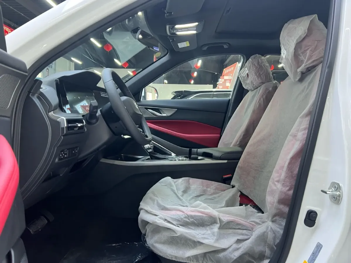 2023 ChangAn CS35 Plus 1.4T 160HP L4 7DCT,autocango,china used car exporter,china ev exporter,chinese used car exporter,chinese used ev exporter