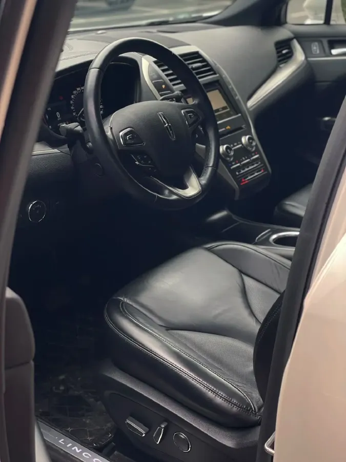 2019 Lincoln MKC 2.0T 203HP L4 6AT,autocango,china used car exporter,china ev exporter,chinese used car exporter,chinese used ev exporter