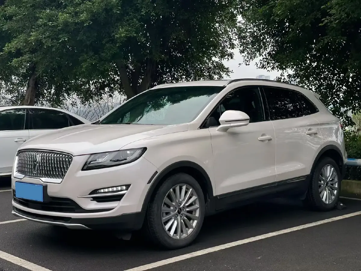 2019 Lincoln MKC 2.0T 203HP L4 6AT