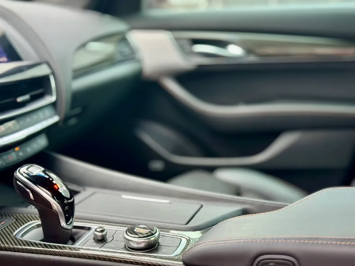 2020 Cadillac CT5 2.0T 241HP L4 10AT,autocango,china used car exporter,china ev exporter,chinese used car exporter,chinese used ev exporter