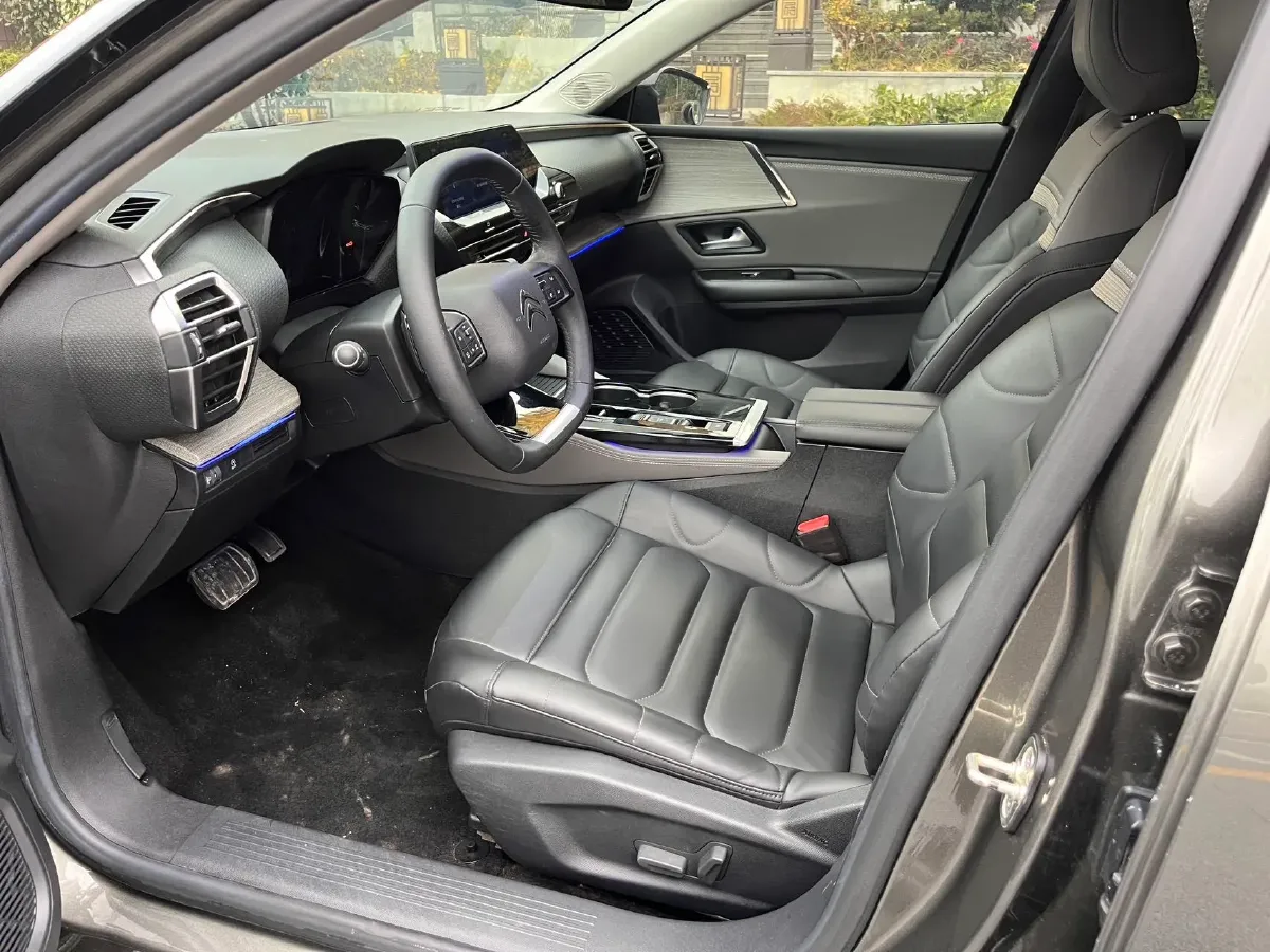 2021 Citroen C5 X 1.6T 175HP L4 8AT,autocango,china used car exporter,china ev exporter,chinese used car exporter,chinese used ev exporter