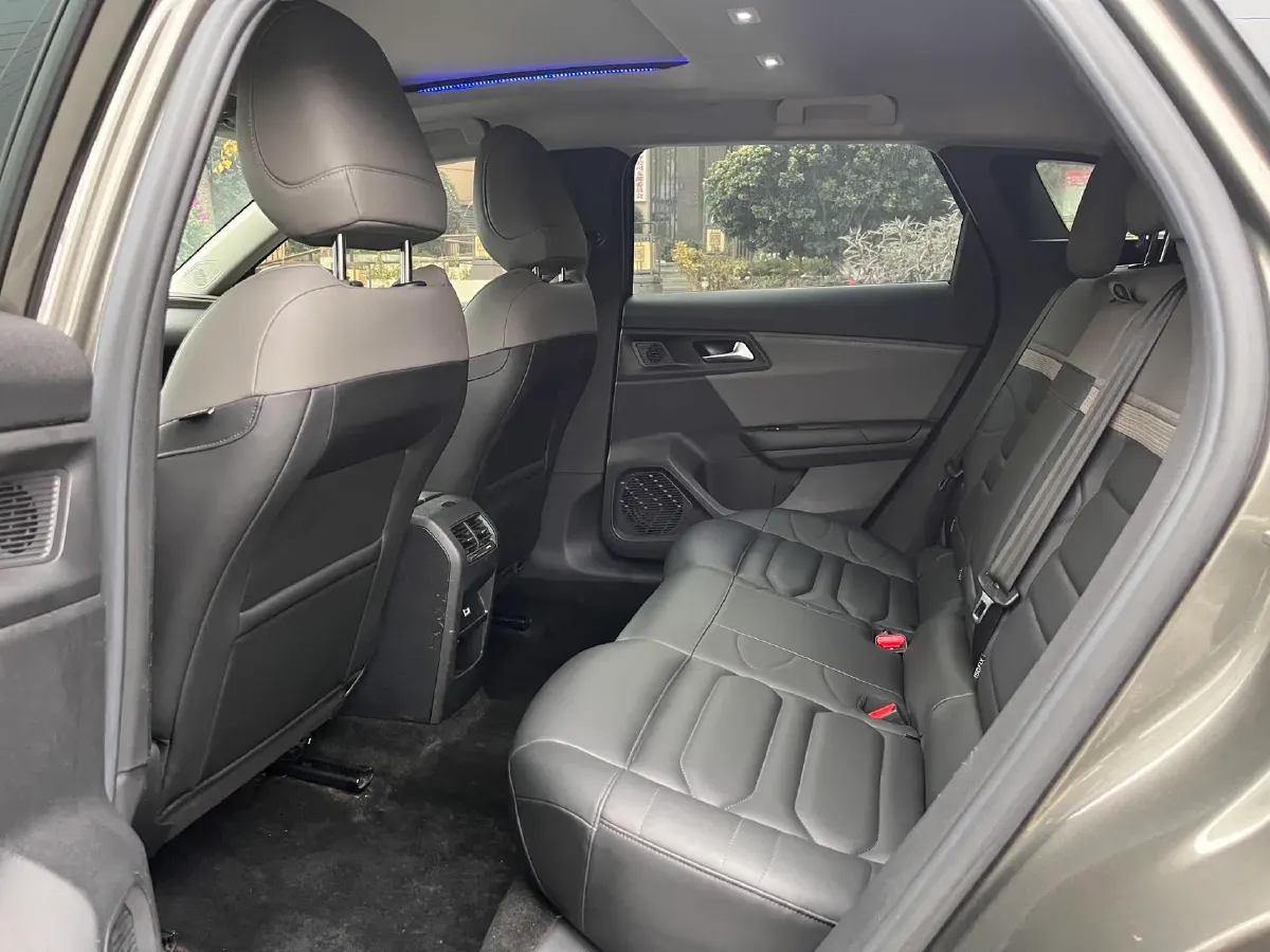 2021 Citroen C5 X 1.6T 175HP L4 8AT,autocango,china used car exporter,china ev exporter,chinese used car exporter,chinese used ev exporter