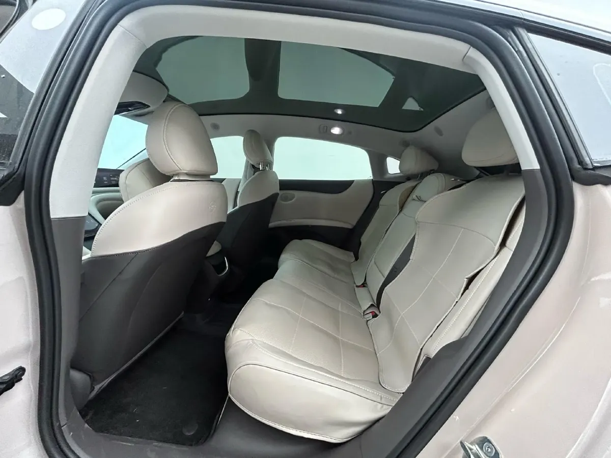 2024 IM L6 BEV 100KWH,autocango,china used car exporter,china ev exporter,chinese used car exporter,chinese used ev exporter