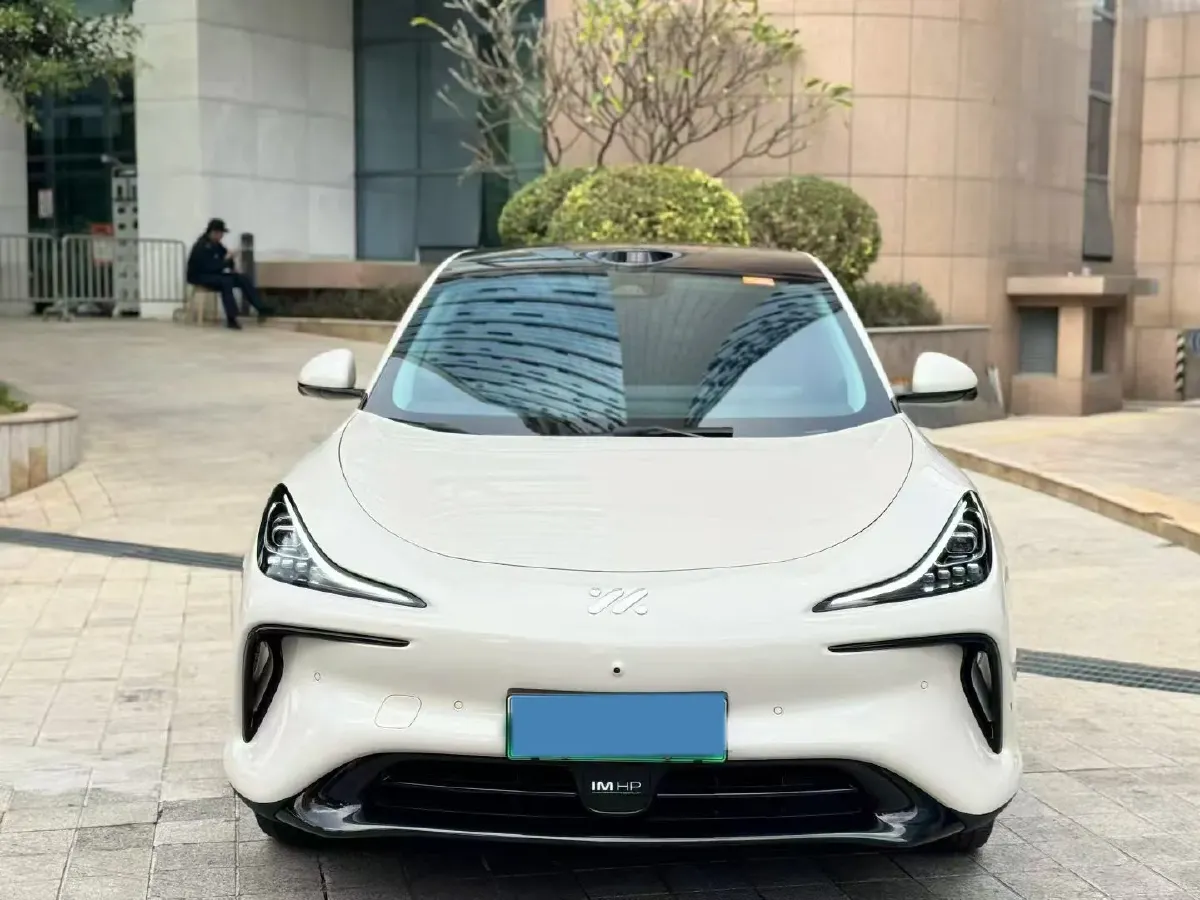 2023 IM LS6 BEV 71KWH,autocango,china used car exporter,china ev exporter,chinese used car exporter,chinese used ev exporter