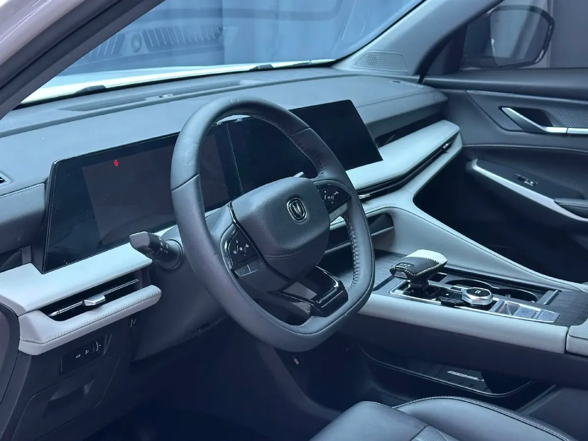 2024 ChangAn CS75 Plus 1.5T 188HP L4 8AT,autocango,china used car exporter,china ev exporter,chinese used car exporter,chinese used ev exporter