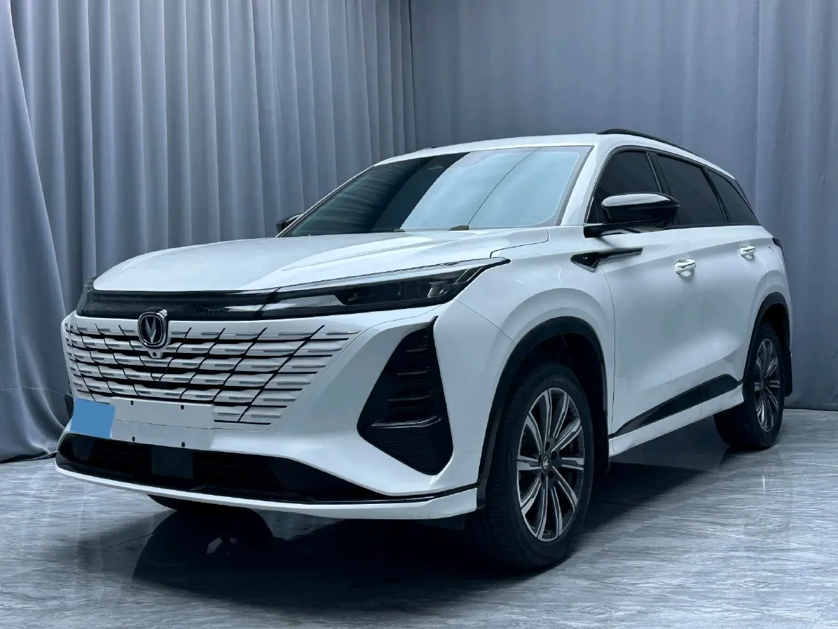 2024 ChangAn CS75 Plus 1.5T 188HP L4 8AT,autocango,china used car exporter,china ev exporter,chinese used car exporter,chinese used ev exporter