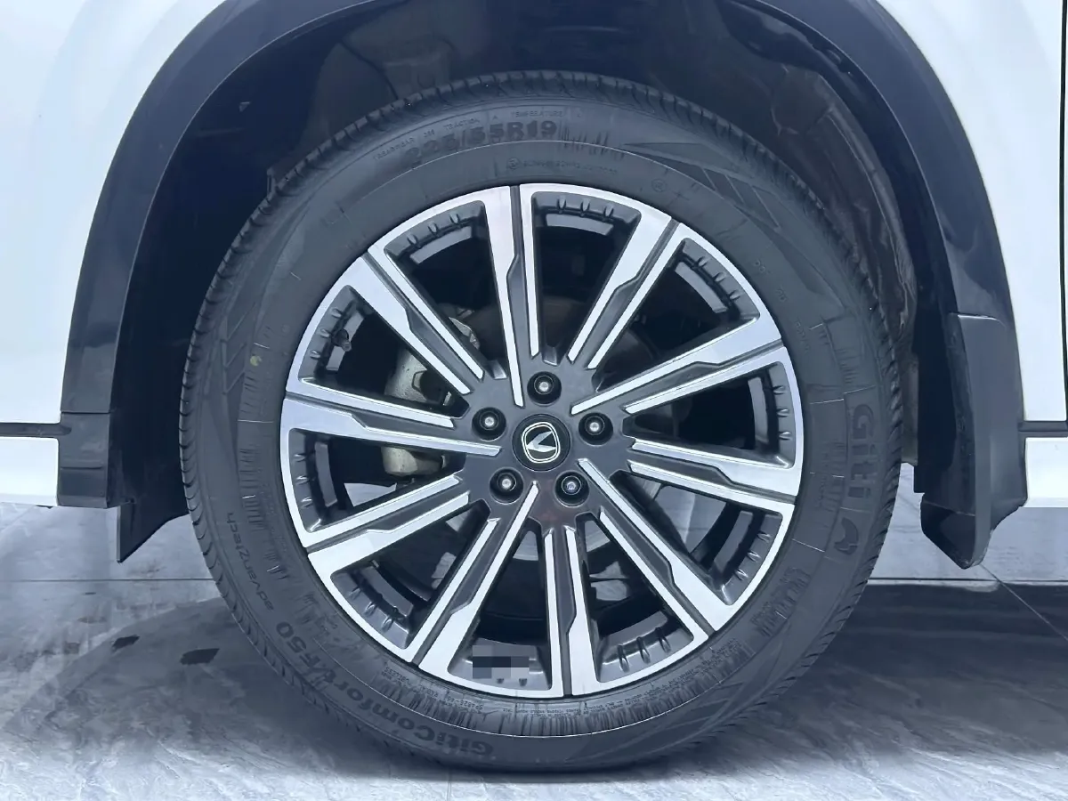 2024 ChangAn CS75 Plus 1.5T 188HP L4 8AT,autocango,china used car exporter,china ev exporter,chinese used car exporter,chinese used ev exporter