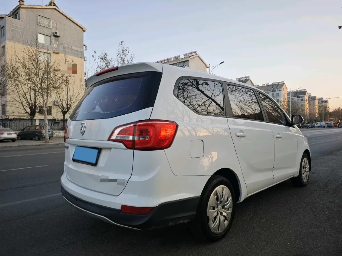 2016 BaoJun 730 1.5L 112HP L4 5MT,autocango,china used car exporter,china ev exporter,chinese used car exporter,chinese used ev exporter