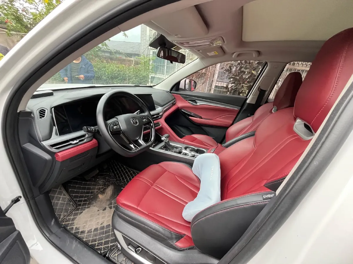 2022 ChangAn CS75 Plus 1.5T 178HP L4 6AT,autocango,china used car exporter,china ev exporter,chinese used car exporter,chinese used ev exporter