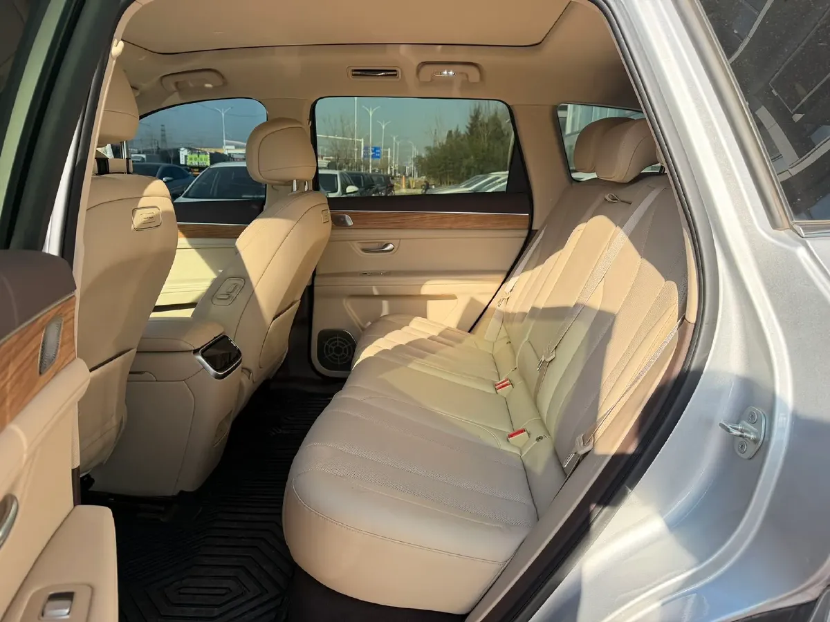 2023 AITO AITO M5 1.5T 152HP L4 REEV 40KWH,autocango,china used car exporter,china ev exporter,chinese used car exporter,chinese used ev exporter