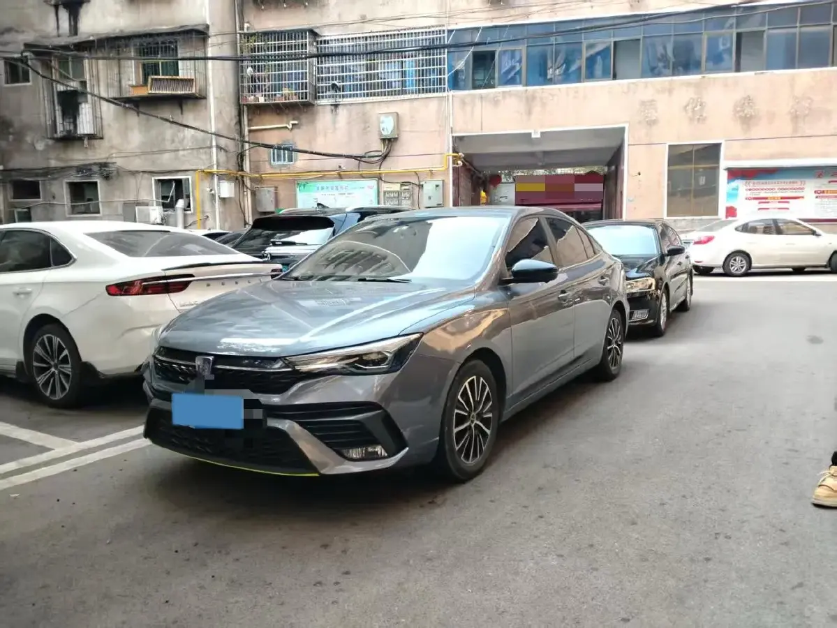 2021 Roewe i5 1.5L 120HP L4 CVT