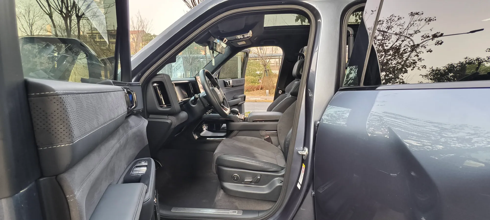 2023 Toyota Crown Kluger 2.5L 189HP L4 E-CVT Hybrid,autocango,china used car exporter,china ev exporter,chinese used car exporter,chinese used ev exporter