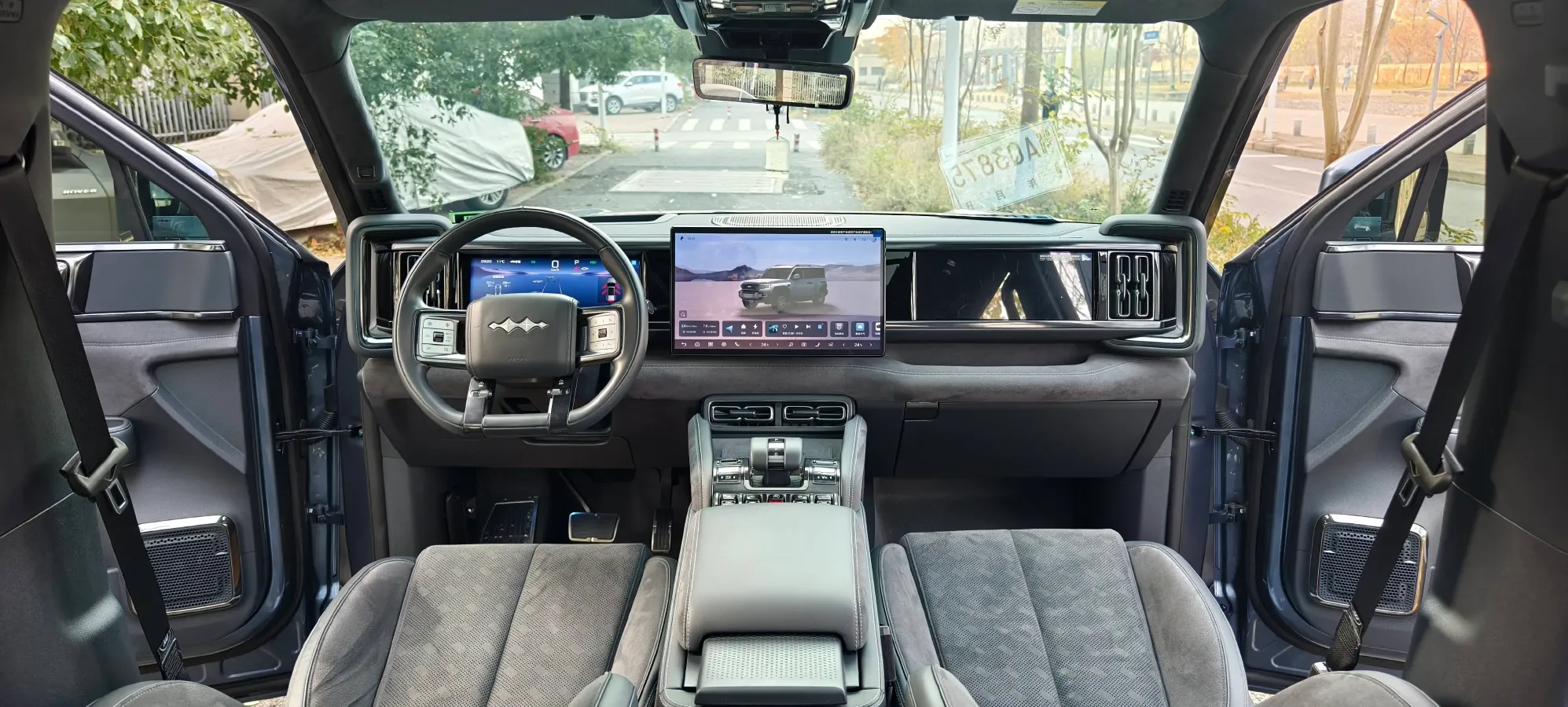 2023 Toyota Crown Kluger 2.5L 189HP L4 E-CVT Hybrid,autocango,china used car exporter,china ev exporter,chinese used car exporter,chinese used ev exporter