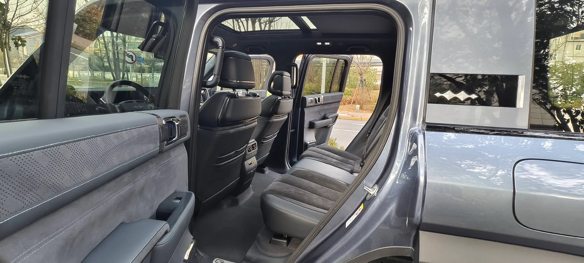 2023 Toyota Crown Kluger 2.5L 189HP L4 E-CVT Hybrid,autocango,china used car exporter,china ev exporter,chinese used car exporter,chinese used ev exporter