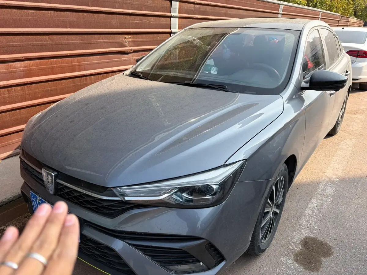 2021 Roewe i5 1.5L 120HP L4 CVT