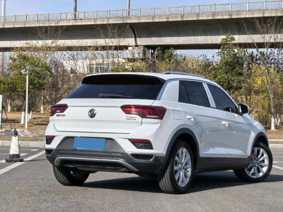2019 Volkswagen T-Roc 1.4T 131HP L4 7DCT,autocango,china used car exporter,china ev exporter,chinese used car exporter,chinese used ev exporter