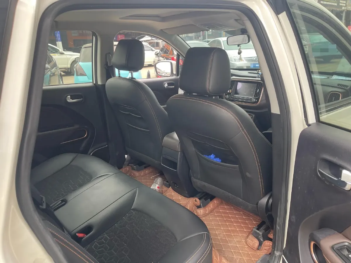 2019 GAC Trumpchi GS3 1.5L 114HP L4 5MT,autocango,china used car exporter,china ev exporter,chinese used car exporter,chinese used ev exporter