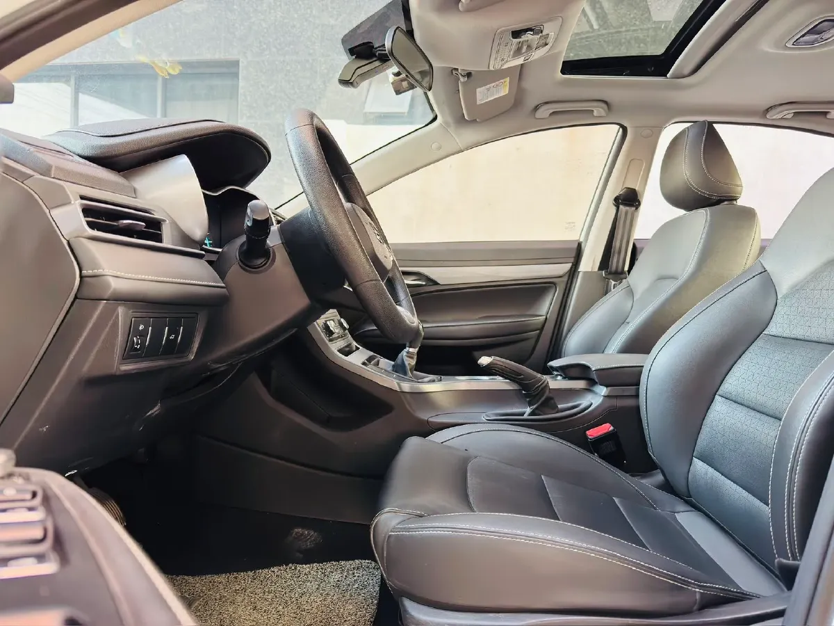 2021 Geely Coolray 1.4T 141HP L4 6MT,autocango,china used car exporter,china ev exporter,chinese used car exporter,chinese used ev exporter